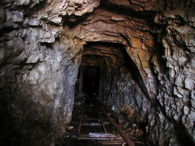 MosquitoGulch_OrphanBoyMine_431