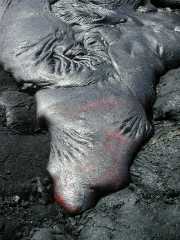 070202VolcanoLava0958r